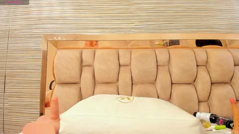  ALIKA BROWN  online show from April 11, 6:40 am