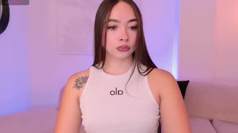 alinakravitz_ online show from February 23, 12:40 pm