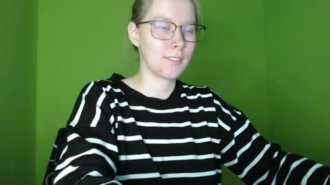 alinasei online show from April 10, 2:11 pm