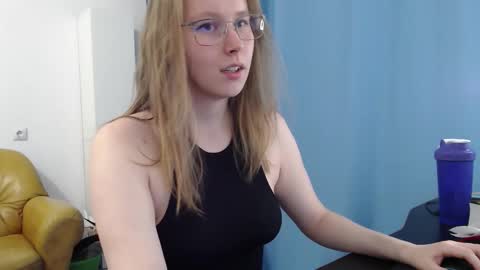 alinasei online show from September 27, 5:11 pm