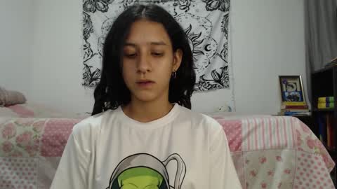 Snapshot of alinawoolf_ chatting on January 3, 11:44 pm  Ali  online show from January 3, 11:44 pm