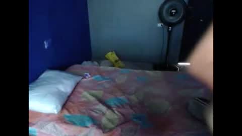Snapshot of alis_jones__ chatting on February 20, 4:58 pm Alis jines online show from February 20, 4:58 pm