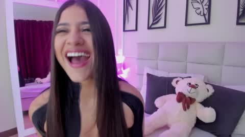 Snapshot of alisa_walker chatting on March 1, 5:49 pm online show from March 1, 5:49 pm