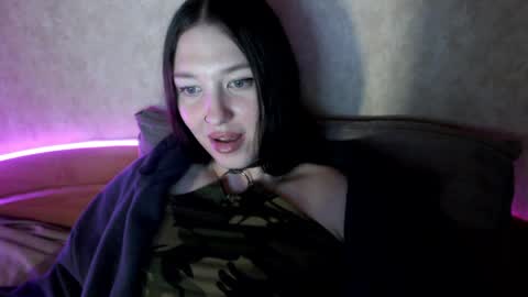 alisaadoll online show from April 2, 1:51 pm