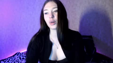 Snapshot of alisaadoll chatting on February 19, 4:11 pm alisaadoll online show from February 19, 4:11 pm