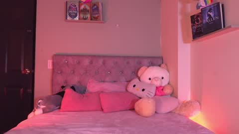 alisha_olsen_ online show from May 25, 5:02 am