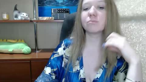 alisha_xi online show from January 10, 1:27 pm