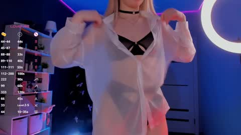 Alisha online show from February 1, 9:19 pm