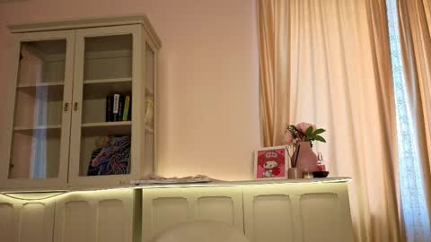 Alisia online show from March 26, 7:02 am