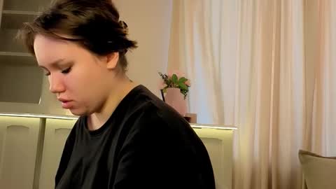 Alisia online show from February 6, 7:56 am