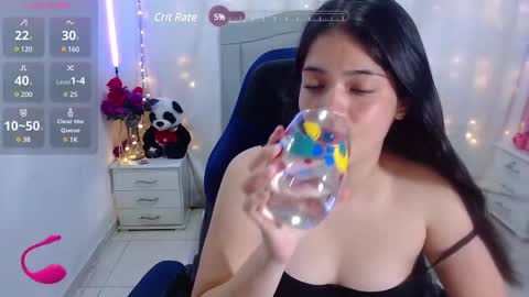 Snapshot of alison_girl22 chatting on February 20, 9:09 pm Alison online show from February 20, 9:09 pm