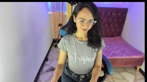 ALISON MOON online show from October 29, 4:42 pm