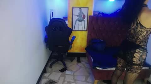 ALISON MOON online show from September 25, 11:39 am