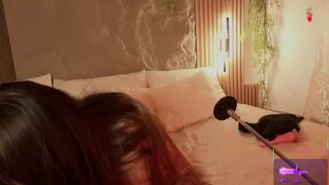 Snapshot of alissa_cute1 chatting on October 15, 2:51 pm Mia online show from October 15, 2:51 pm