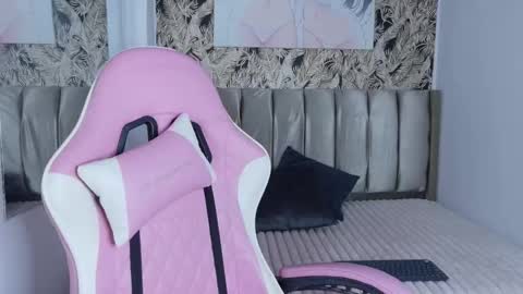 Snapshot of alissa_grace chatting on September 15, 1:12 pm Alison online show from September 15, 1:12 pm