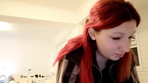 Snapshot of alissa_kiss_ chatting on October 5, 6:04 pm alissa_kiss_ online show from October 5, 6:04 pm
