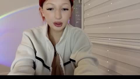 Snapshot of alissa_kiss_ chatting on October 7, 5:31 pm alissa_kiss_ online show from October 7, 5:31 pm