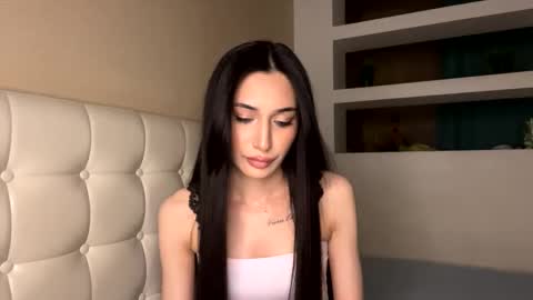 Alissa online show from March 5, 8:32 pm
