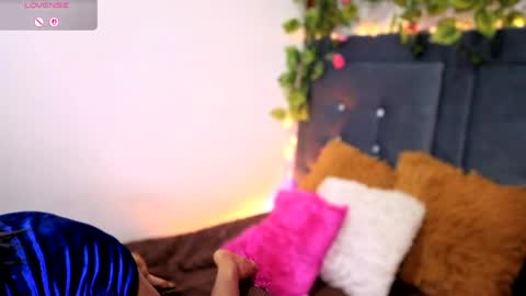 alisse_xx online show from April 10, 12:54 pm