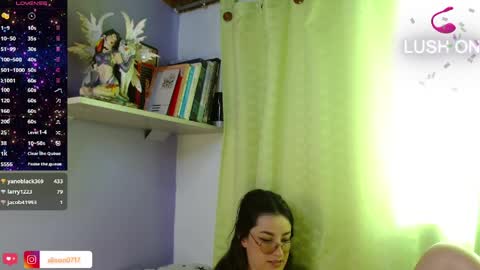 Ali  online show from April 4, 6:37 pm