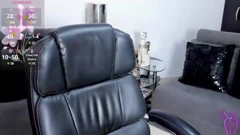 Snapshot of alissondomit chatting on March 1, 5:49 pm Alisson Domit online show from March 1, 5:49 pm