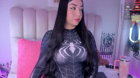 Snapshot of alissyadanger chatting on October 12, 5:22 am TATIS online show from October 12, 5:22 am