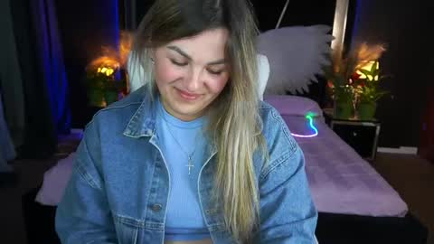 alissyagrayy online show from May 14, 7:12 pm