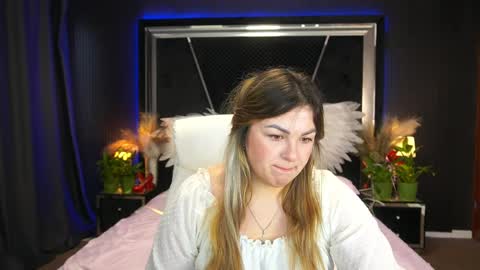 alissyagrayy online show from May 17, 5:38 am
