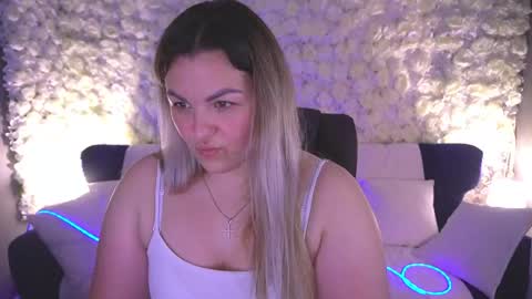 alissyagrayy online show from May 11, 4:04 pm