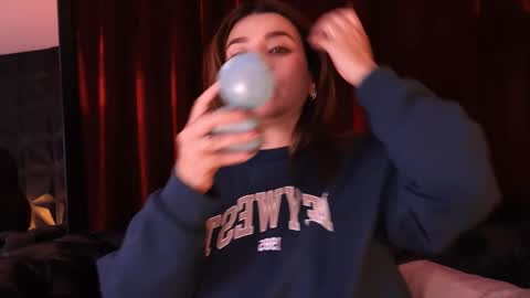 Alix online show from March 24, 3:45 am