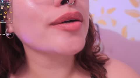 Snapshot of alix_bay chatting on October 17, 9:52 pm Alix online show from October 17, 9:52 pm
