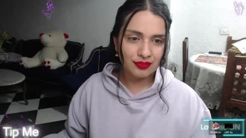 Alix online show from June 2, 2:35 am