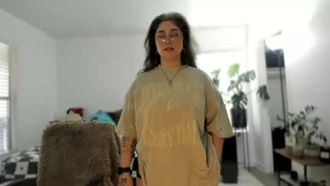 Snapshot of alix_valentine chatting on September 21, 9:08 pm alix_valentine online show from September 21, 9:08 pm