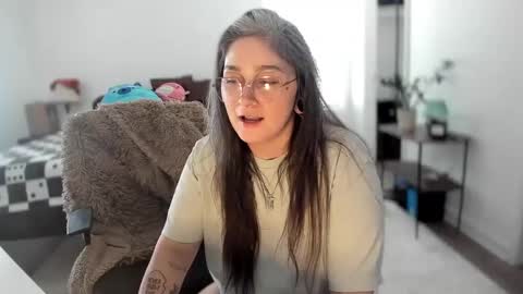 Snapshot of alix_valentine chatting on September 18, 10:47 pm alix_valentine online show from September 18, 10:47 pm