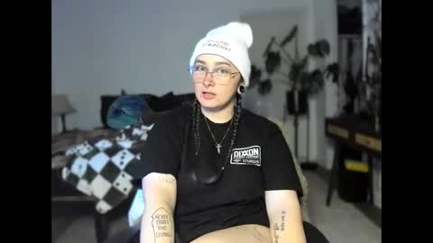 Snapshot of alix_valentine chatting on October 30, 3:07 am alix_valentine online show from October 30, 3:07 am