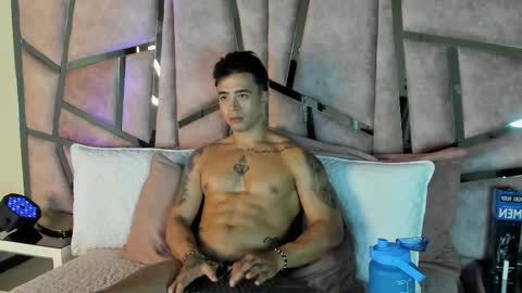 Snapshot of alixmartin1 chatting on September 24, 12:39 am alix online show from September 24, 12:39 am