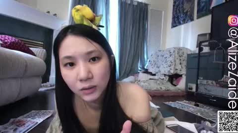 Alize Zaide online show from November 5, 9:50 pm