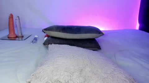 alizzon online show from March 26, 3:23 am