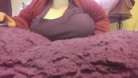 Alli Kat online show from March 10, 9:40 pm