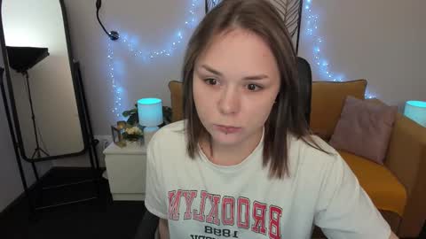 Snapshot of alli_zi chatting on September 14, 4:15 am Blair online show from September 14, 4:15 am