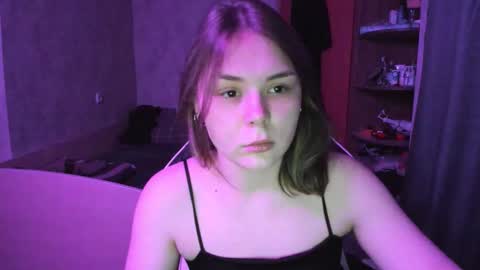 Snapshot of alli_zi chatting on September 26, 3:20 pm Blair online show from September 26, 3:20 pm