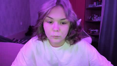 Snapshot of alli_zi chatting on October 18, 12:20 pm Blair online show from October 18, 12:20 pm
