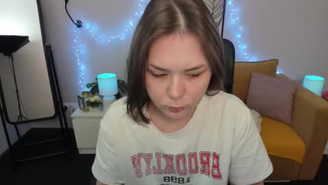 Snapshot of alli_zi chatting on September 15, 6:37 am Blair online show from September 15, 6:37 am
