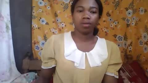 alliciax632770q online show from April 8, 1:03 pm