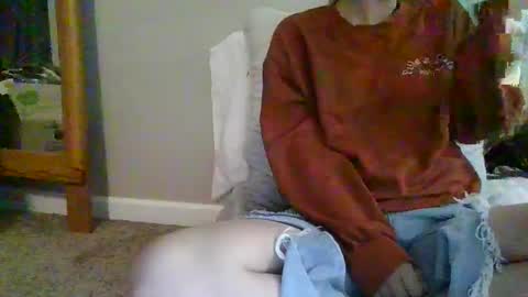 alliebearx online show from October 2, 11:47 pm