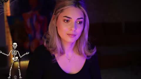 Allie online show from October 27, 5:51 am