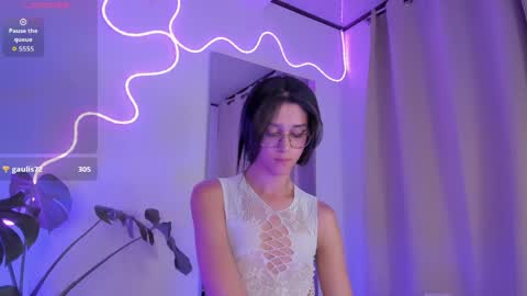 Allison online show from May 27, 1:57 am