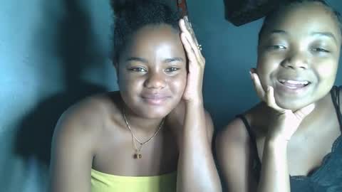 allizida01 online show from January 13, 4:15 pm