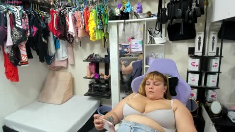 allsson_miller online show from January 28, 5:11 am