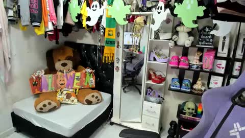 allsson_miller online show from October 1, 5:17 am